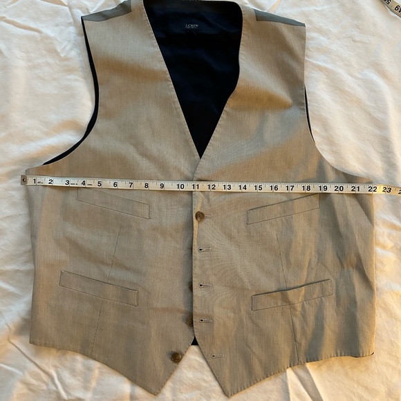 J Crew Seersucker pants and vest. Large/38R. Light grey. - Picture 9 of 10